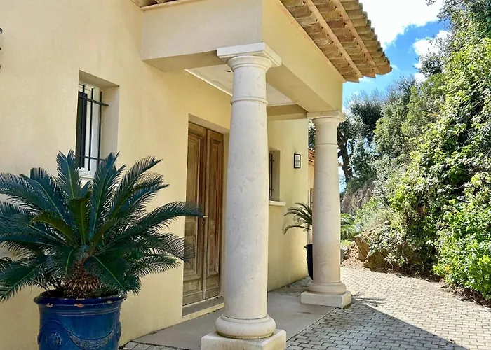 فيلة Alfaline ميناء غيرمود